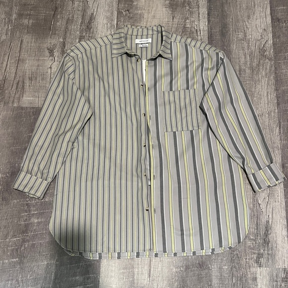 COPY - Urban Outfitters Long Sleeve Button Down Up Mens M - Picture 1 of 4